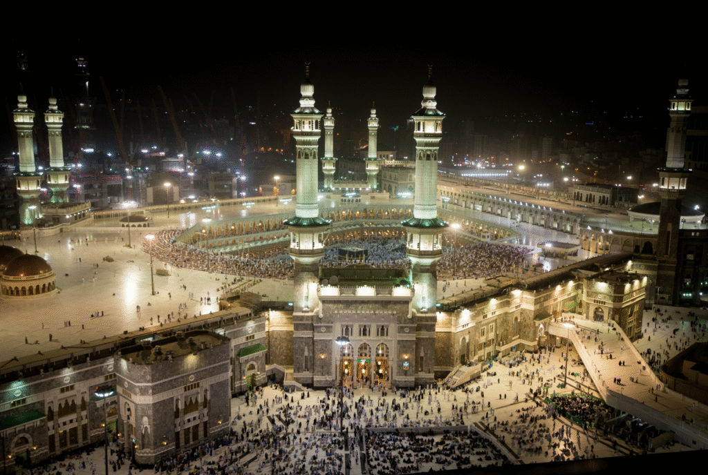 Umrah+ Programs: Walk Through the Prophet’s Legacy and Discover the Sacred Sites of Madinah